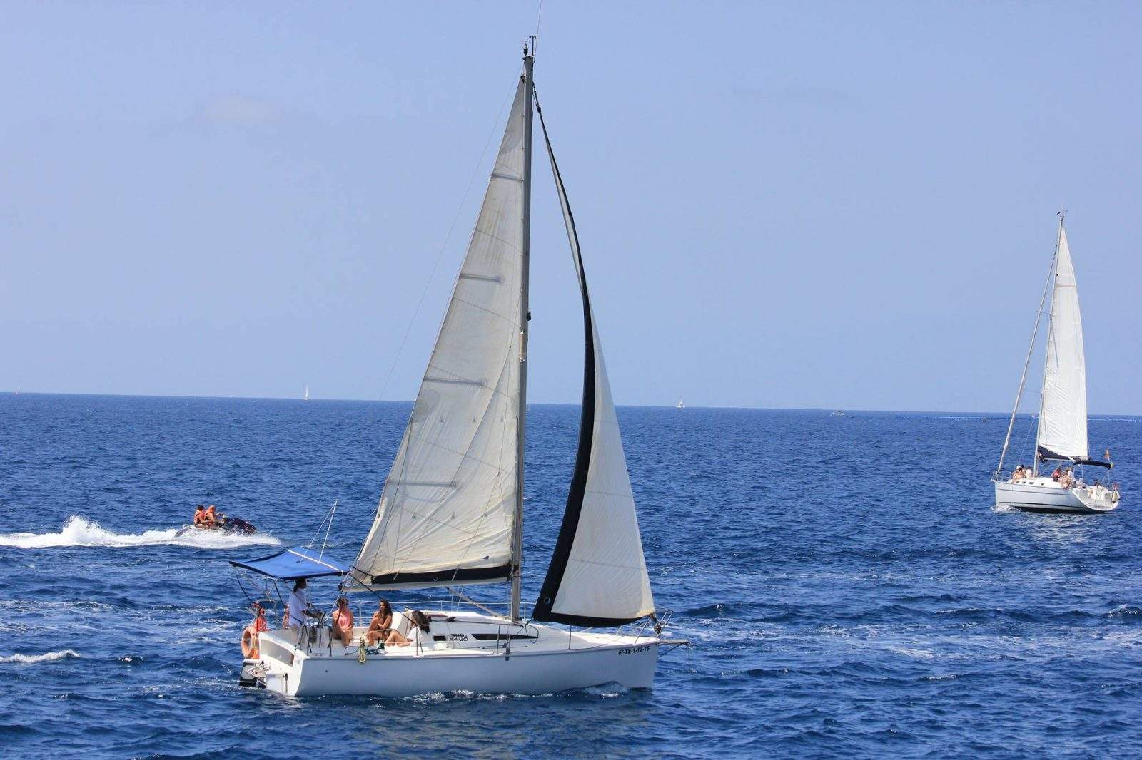 Klein zeiljacht zeilvakantie met schipper in Tenerife Zuid