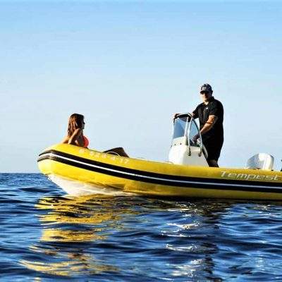 Alquiler de barco semirigido en tenerife sin licencia - RIB in Tenerife Zuid Puerto Colon (Geen vaarbewijs nodig)