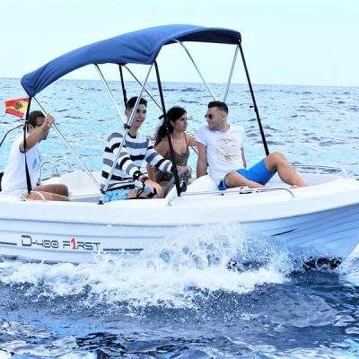 Alquiler de barco sin licencia en Tenerife Sur Puerto Colon - Verhuur van kleine motorboten zonder vaarbewijs op Tenerife
